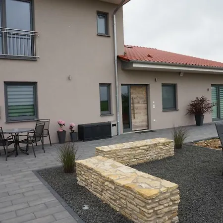 Apartamento 2 Im Kirschbluetenhof *