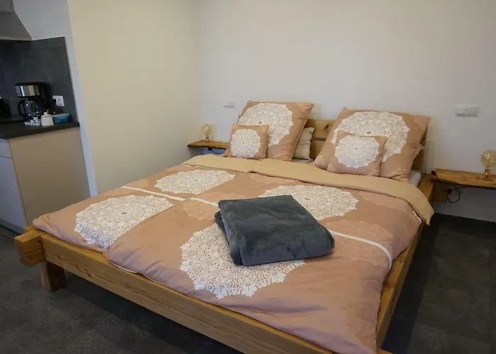 2 Im Kirschbluetenhof אינגלהיים אם ריין